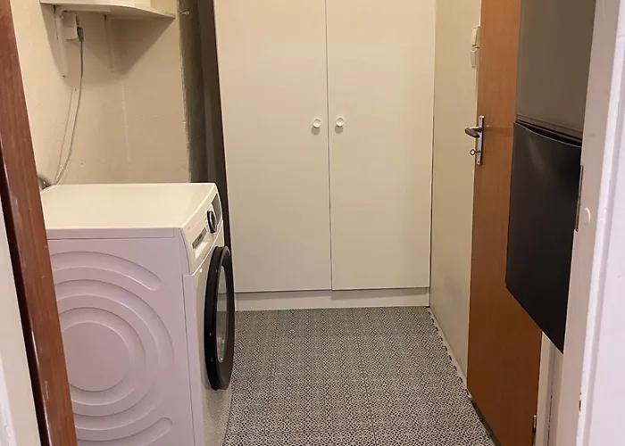 Cozy Near Downtown With Parking Apartamento