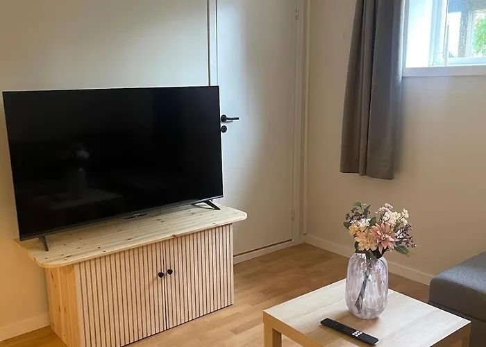 Cozy Near Downtown With Parking Tromsø